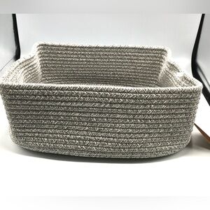 NWT Kallax Handmade Decorative Gray Tweed Rope Basket, Handles 9x12”